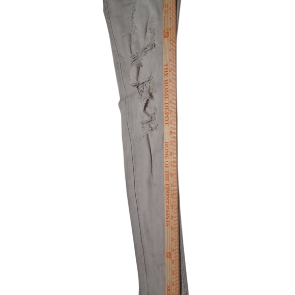 NWT Street Jeans Sz. 28X32 Light Gray Destroyed Skinny Jeans - Picture 8 of 12